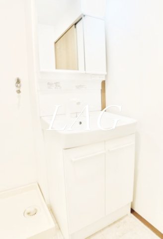 洗面設備　独立洗面台です。