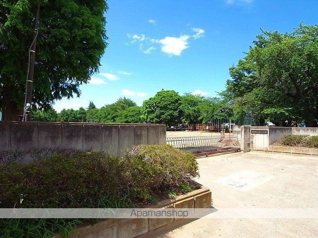 小学校　大泉北小学校（小学校）まで700m