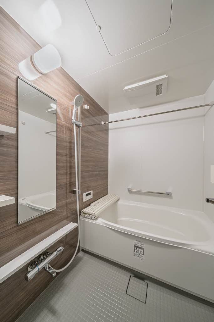 バス・シャワールーム　バスルーム