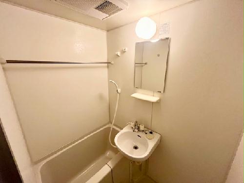 バス・シャワールーム　設備・使用は号室により異なる為、現状を優先いたします