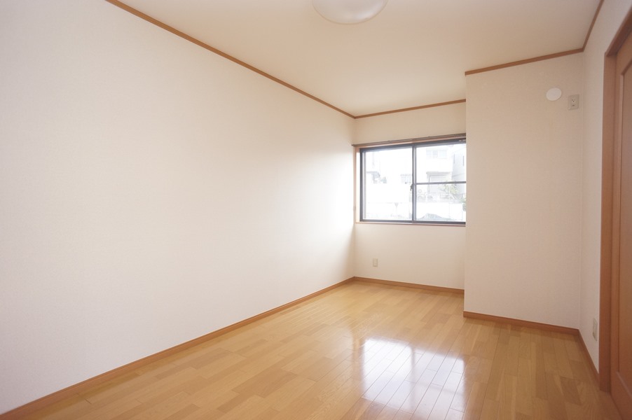 その他部屋・スペース　洋室７帖～クローゼットあります！