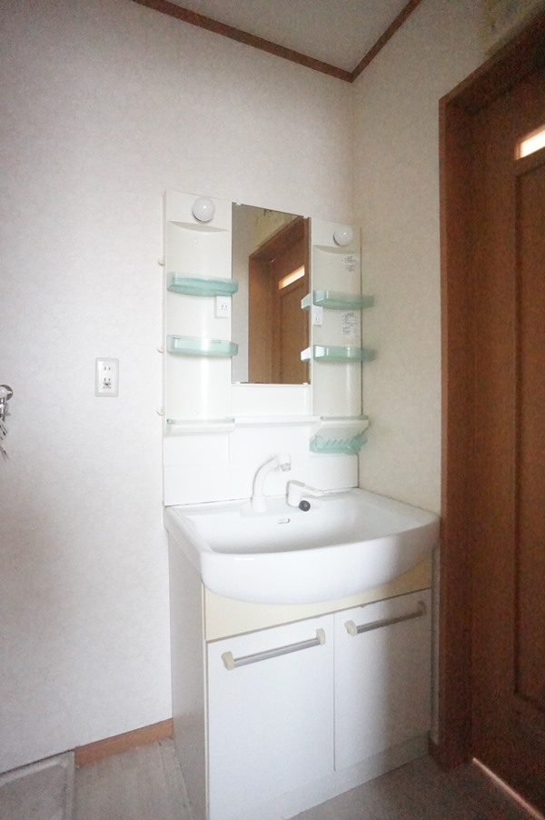 洗面設備　シャンプードレッサー仕様！