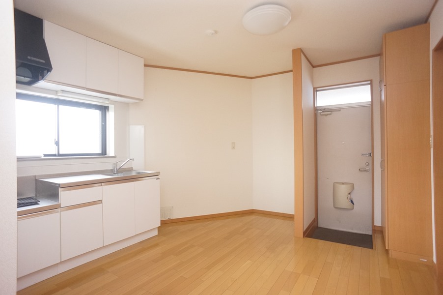 コンビニ　ファミリーマートいずみ踊場駅前店（コンビニ）まで286m