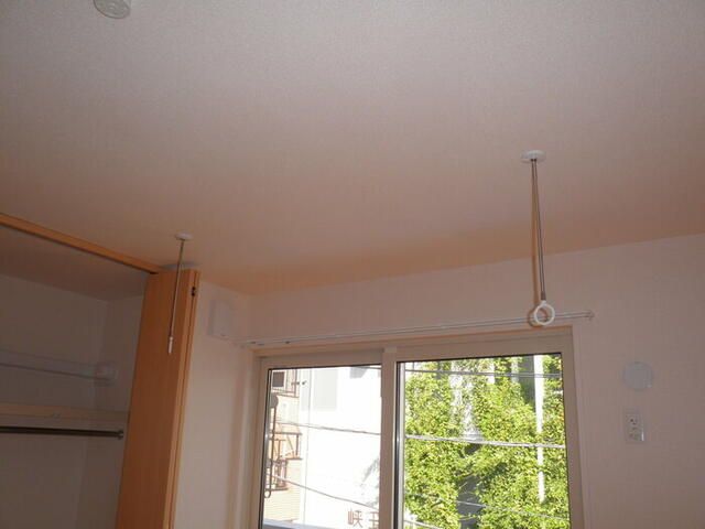 その他設備　室内物干し機