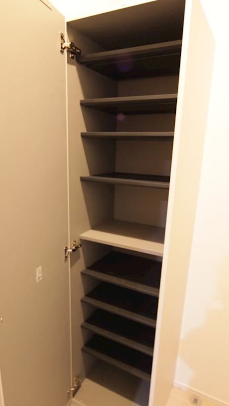 玄関　玄関　シューズボックス付（収納充実してます）