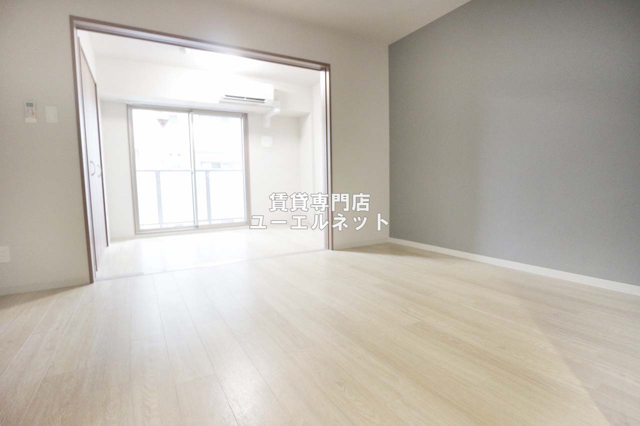 居室・リビング　ゆったりとくつろげる、落ち着きのある居室空間です