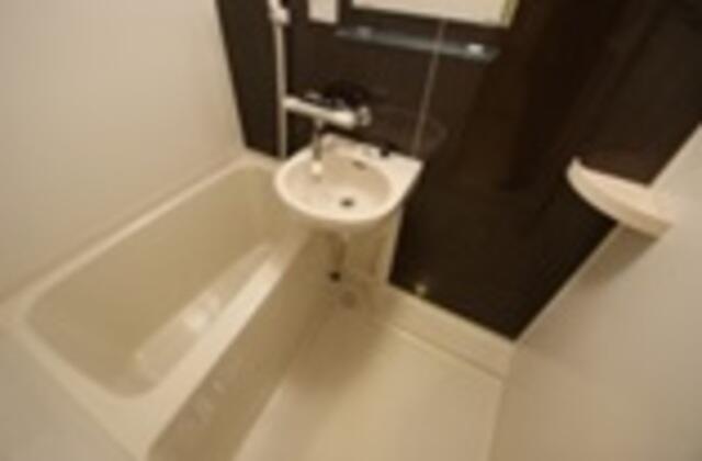 バス・シャワールーム　同建物の類似タイプ