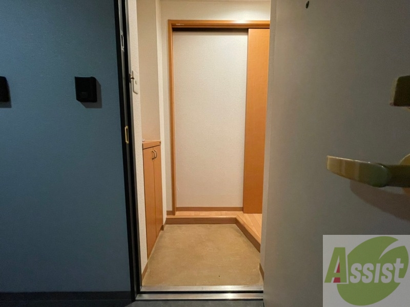 玄関　玄関の様子です。明るい印象ですね。気分もあがりそう。