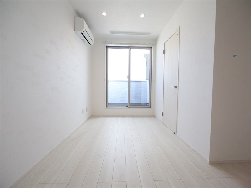 バルコニー　ＬＤＫ8.9帖　エアコン完備　バルコニー　同仕様写真