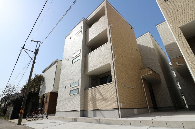 建物外観　外観　オートロック　宅配ＢＯＸ　光インターネット無料