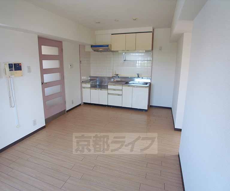 居室・リビング　広々としたリビングです。