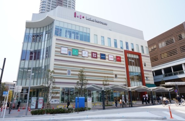 ショッピングセンター　ららテラス武蔵小杉（ショッピングセンター）まで968m