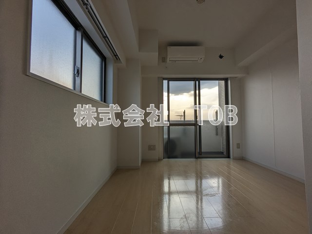 居室・リビング　※クリーニング中の撮影※