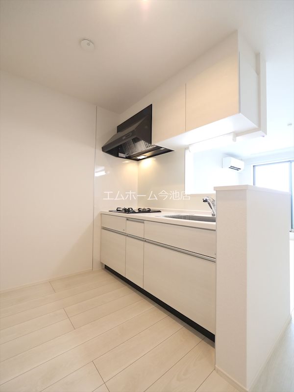 キッチン　システムキッチン（ガス2口コンロ付）同仕様写真