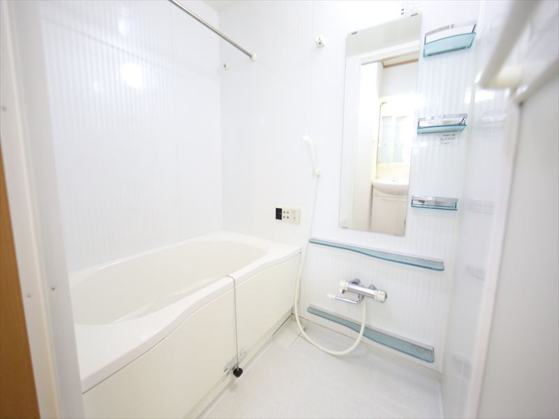 バス・シャワールーム　バスルーム