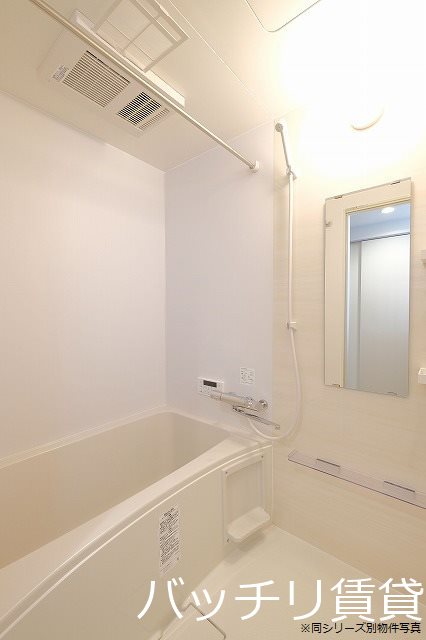 バス・シャワールーム　同型イメージの為、現状を優先致します。