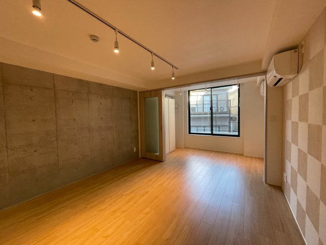 居室・リビング　こちらのリビングで趣味の時間をお楽しみください