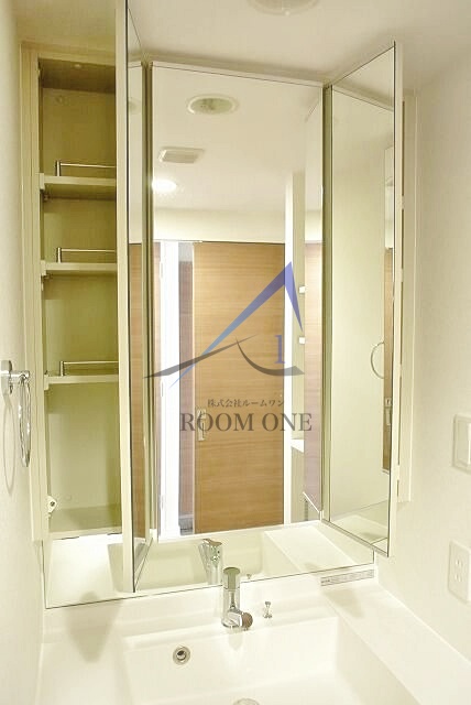 洗面設備　洗面台です。