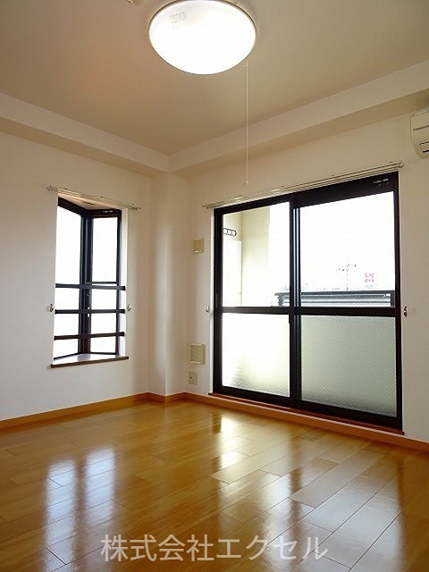 その他部屋・スペース　フローリングの室内です。