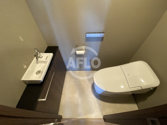 トイレ　ブランズタワー梅田North（ブランズタワー梅田ノース）　ト