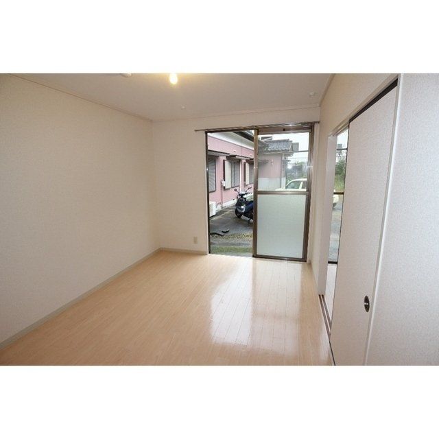 居室・リビング　物件画像