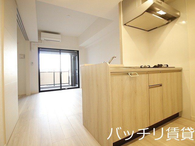 バルコニー　同物件別号室の為、現状優先