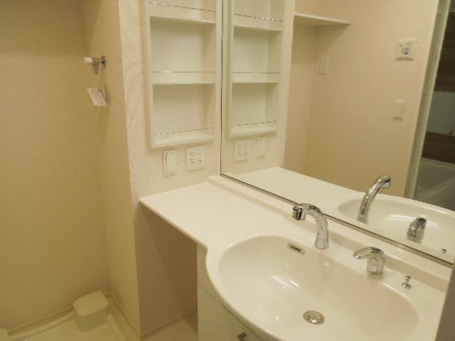 洗面設備　洗髪洗面化粧台