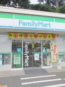 コンビニ　ファミリーマート 用賀の杜店（コンビニ）まで356m