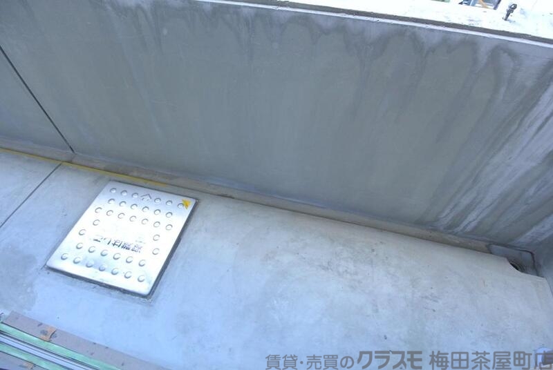 バルコニー　奥行き有ります