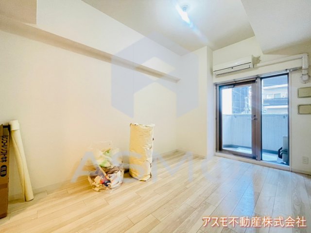 居室・リビング　同マンション参考写真