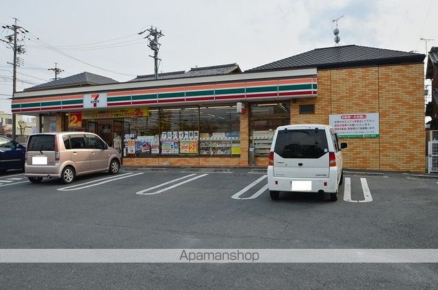 コンビニ　セブンイレブン（コンビニ）まで286m