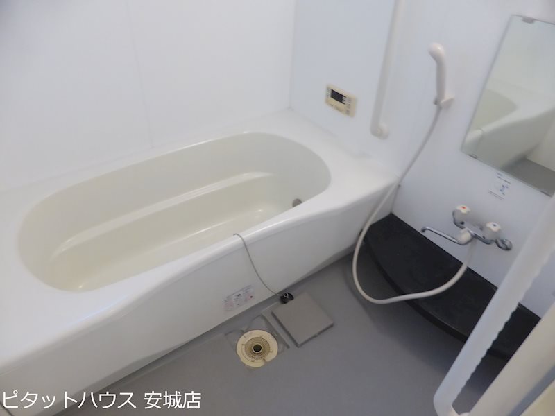 バス・シャワールーム　同物件別部屋