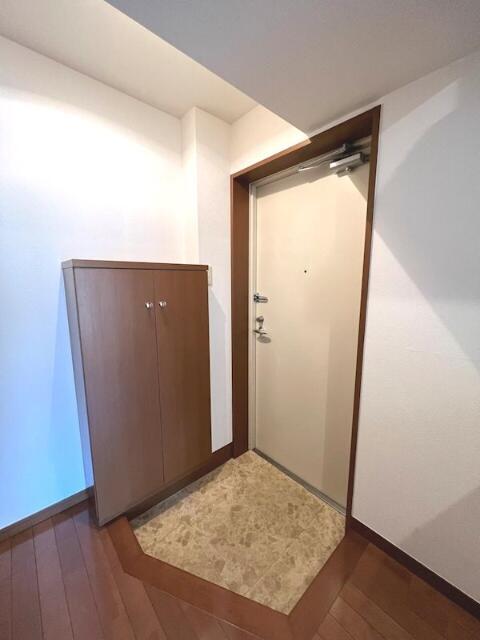 玄関　落ち着いた玄関です