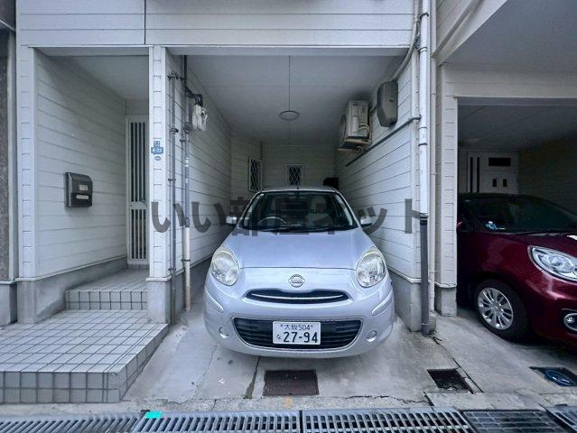 駐車場　【お部屋さがしはラックハウジングにお問合せ下さいませ♪】
