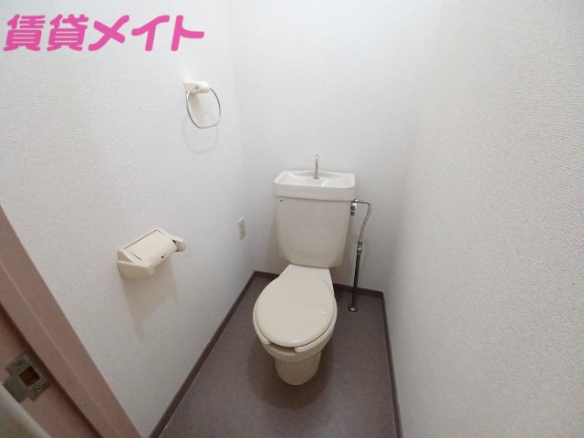 トイレ　同型参考写真