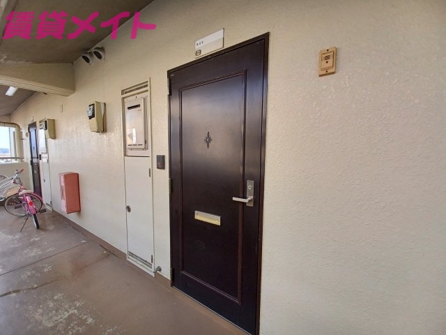 玄関　同型参考写真