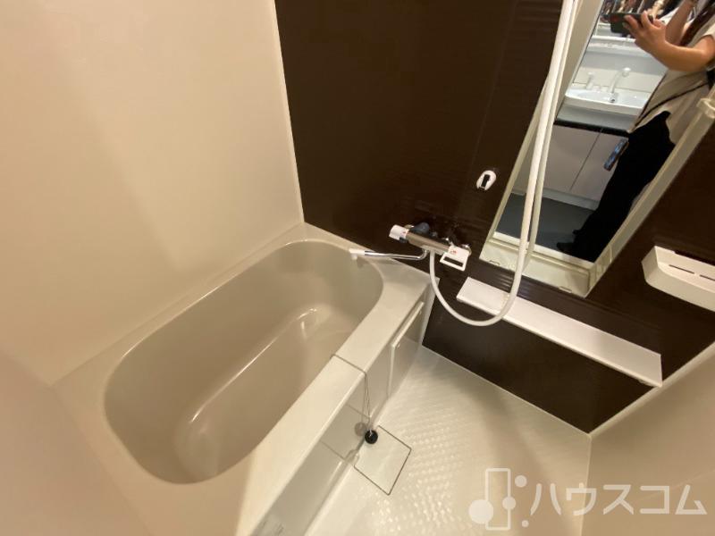 バス・シャワールーム　一日のお疲れをお取りください。