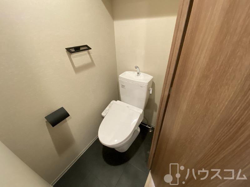 トイレ　冬場も安心の温水洗浄便座！