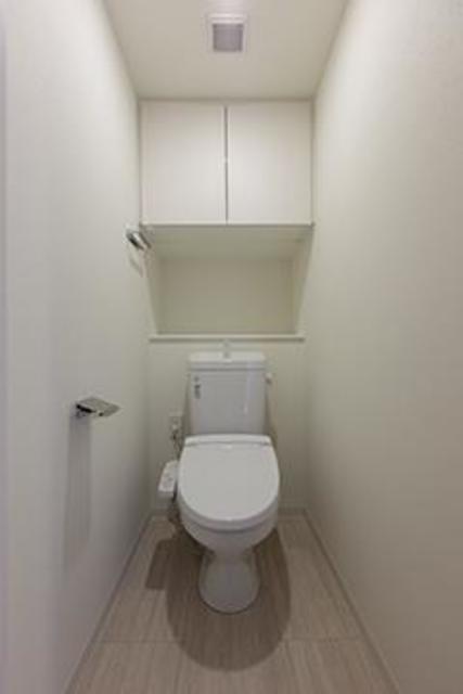 トイレ　※写真は同タイプ住戸です。