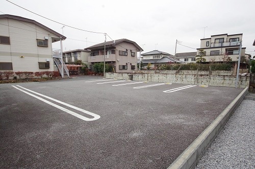 駐車場　敷地内駐車場