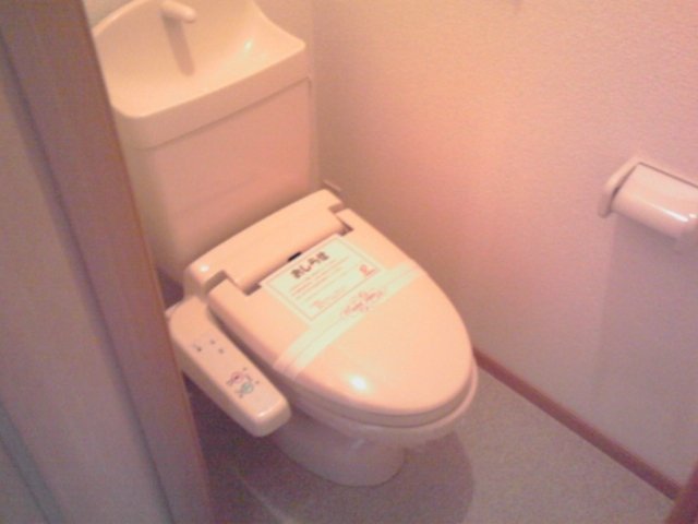トイレ　トイレもきれいです