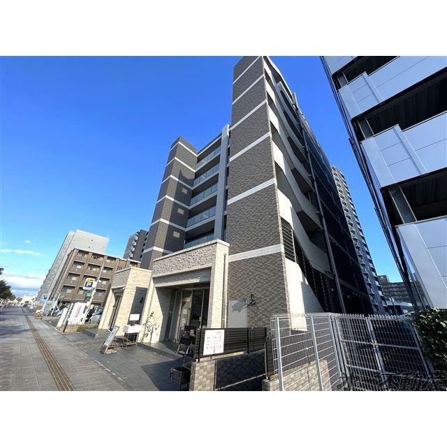 エントランス　建物外観