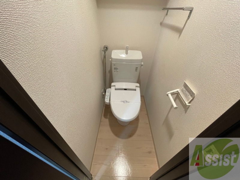 トイレ　ウォシュレット機能がついたトイレ。安心して使用できますね。