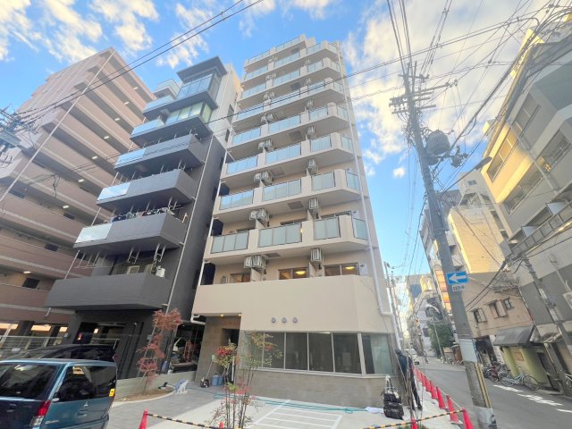 建物外観　存在感のある外観は落ちついた色合いで、堂々としていますね。