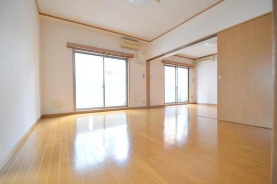 居室・リビング　写真は他の部屋の物です。現状優先