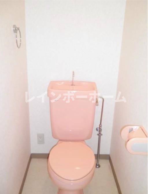 トイレ　ゆったりとした空間のトイレです