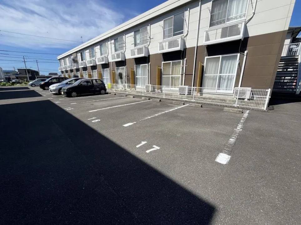 駐車場　駐車場
