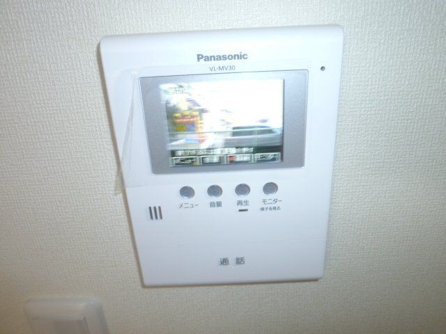 セキュリティ　TVモニター付きのインターホンです。