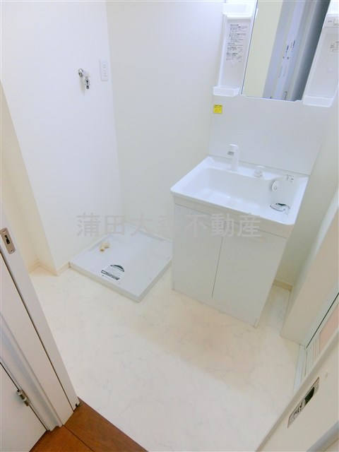 洗面設備　洗面脱衣所　独立洗面台　洗濯機置き場