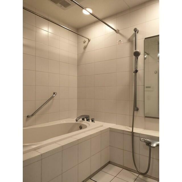 バス・シャワールーム　別部屋参考写真